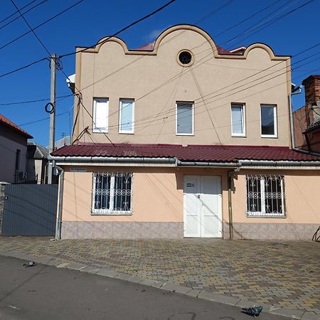 Apartments Domovik On Beregovskaya 3 Мукачево Екстер'єр фото