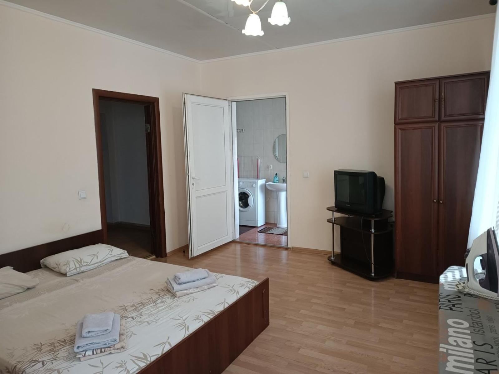 Apartments Domovik On Beregovskaya 3 Мукачево Екстер'єр фото