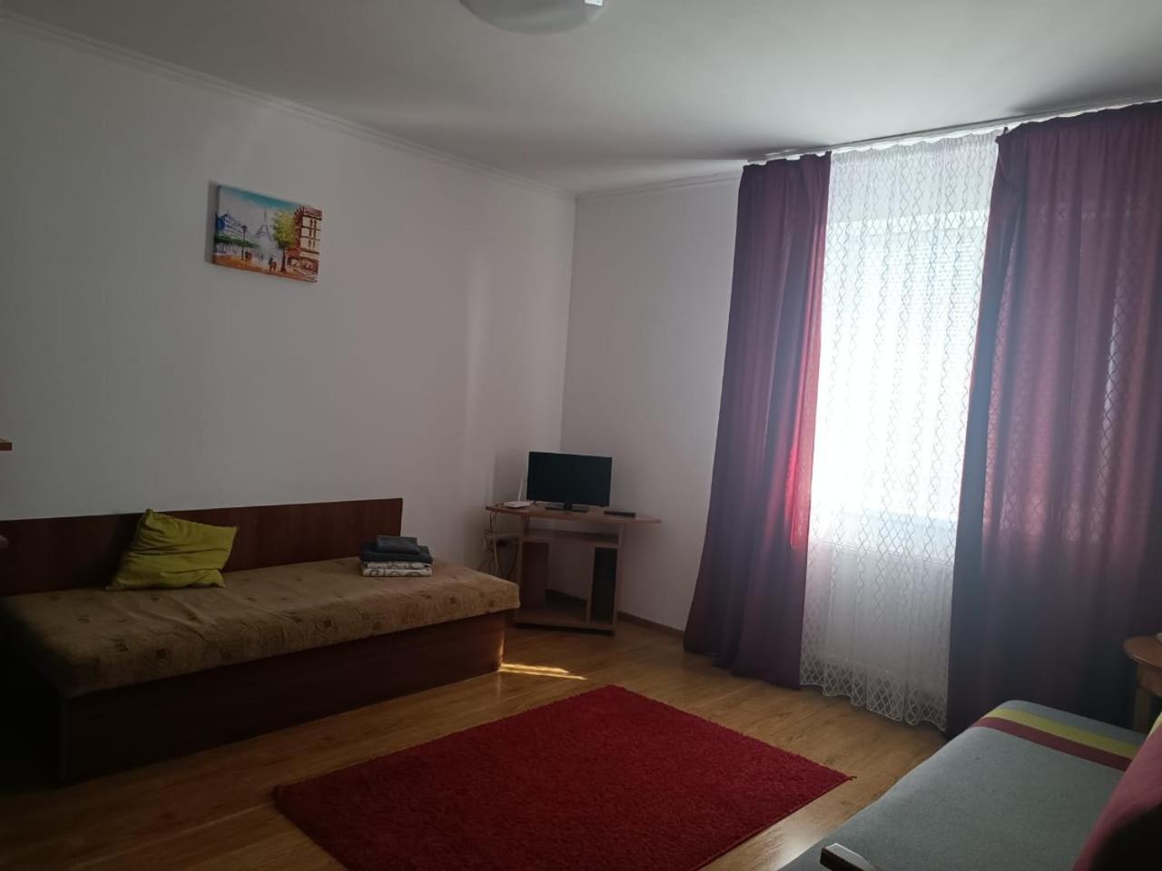 Apartments Domovik On Beregovskaya 3 Мукачево Екстер'єр фото