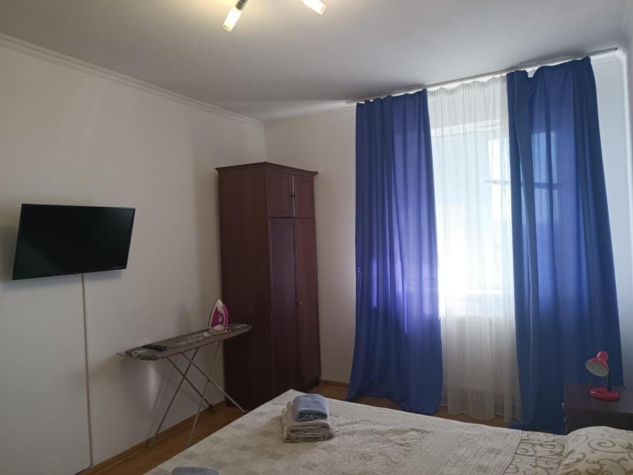 Apartments Domovik On Beregovskaya 3 Мукачево Екстер'єр фото