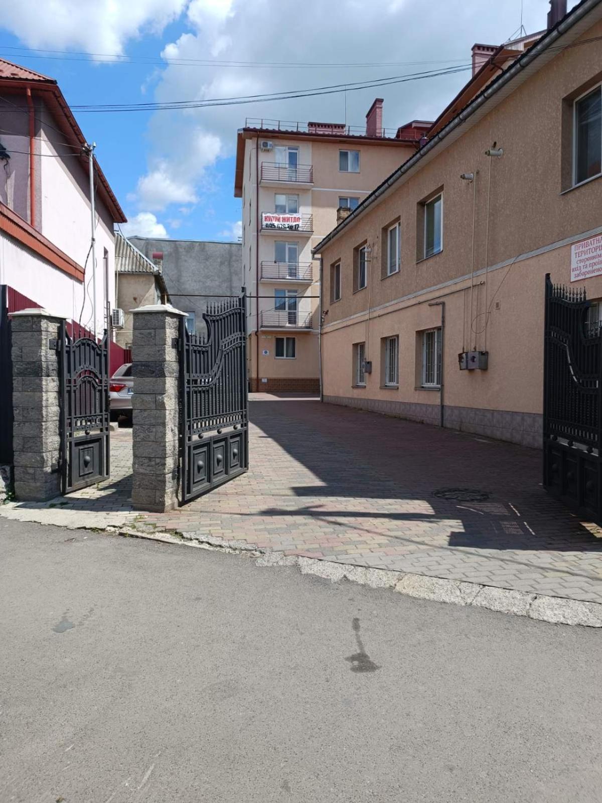 Apartments Domovik On Beregovskaya 3 Мукачево Екстер'єр фото